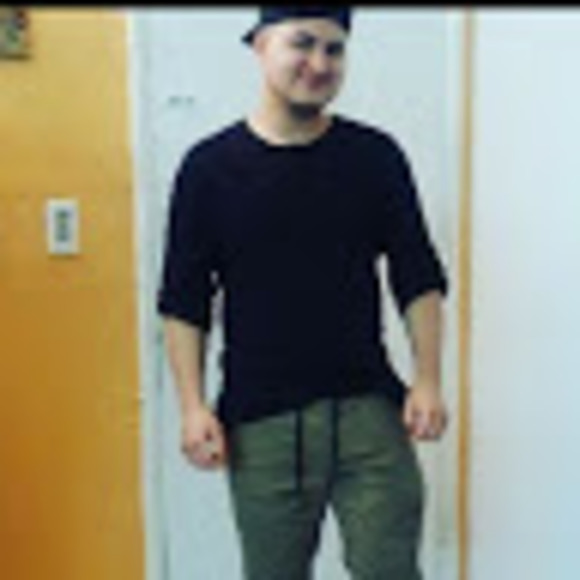 Meet your Posher, Jonathan - Picture 1 of 1